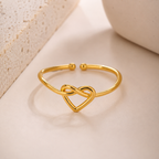 Herplace — Amora Hart Ring